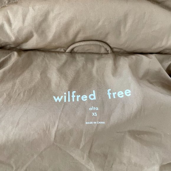 Aritzia Alta Puffer Vest - Picture 9 of 10